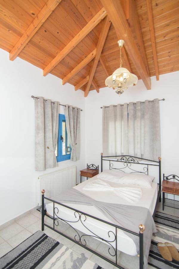 Samian Thalia Apartment Pagondas Zewnętrze zdjęcie